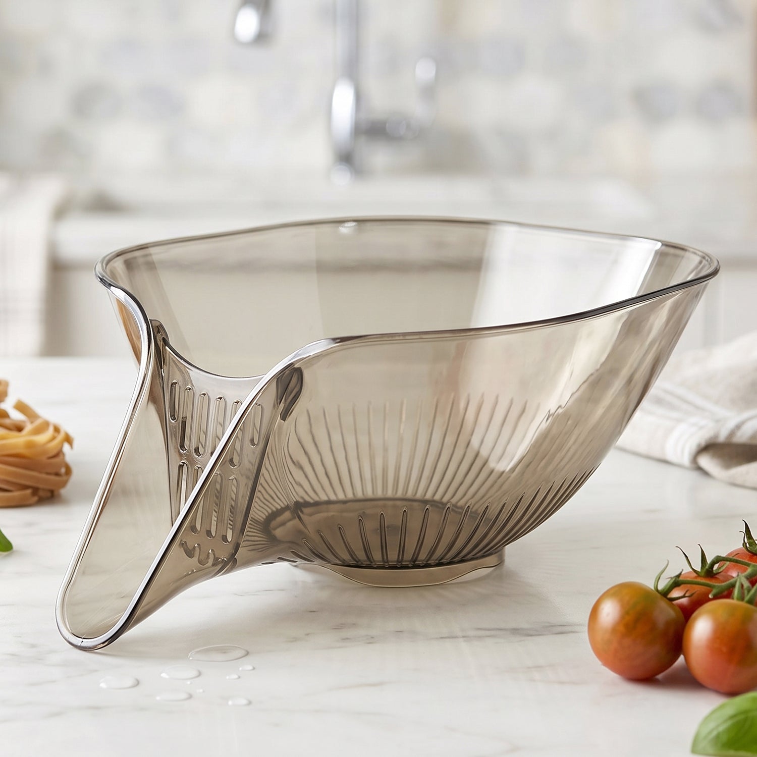 Multipurpose Fruit And Vegetable Washing Strainer Basket (1 Pc) - DanishHub