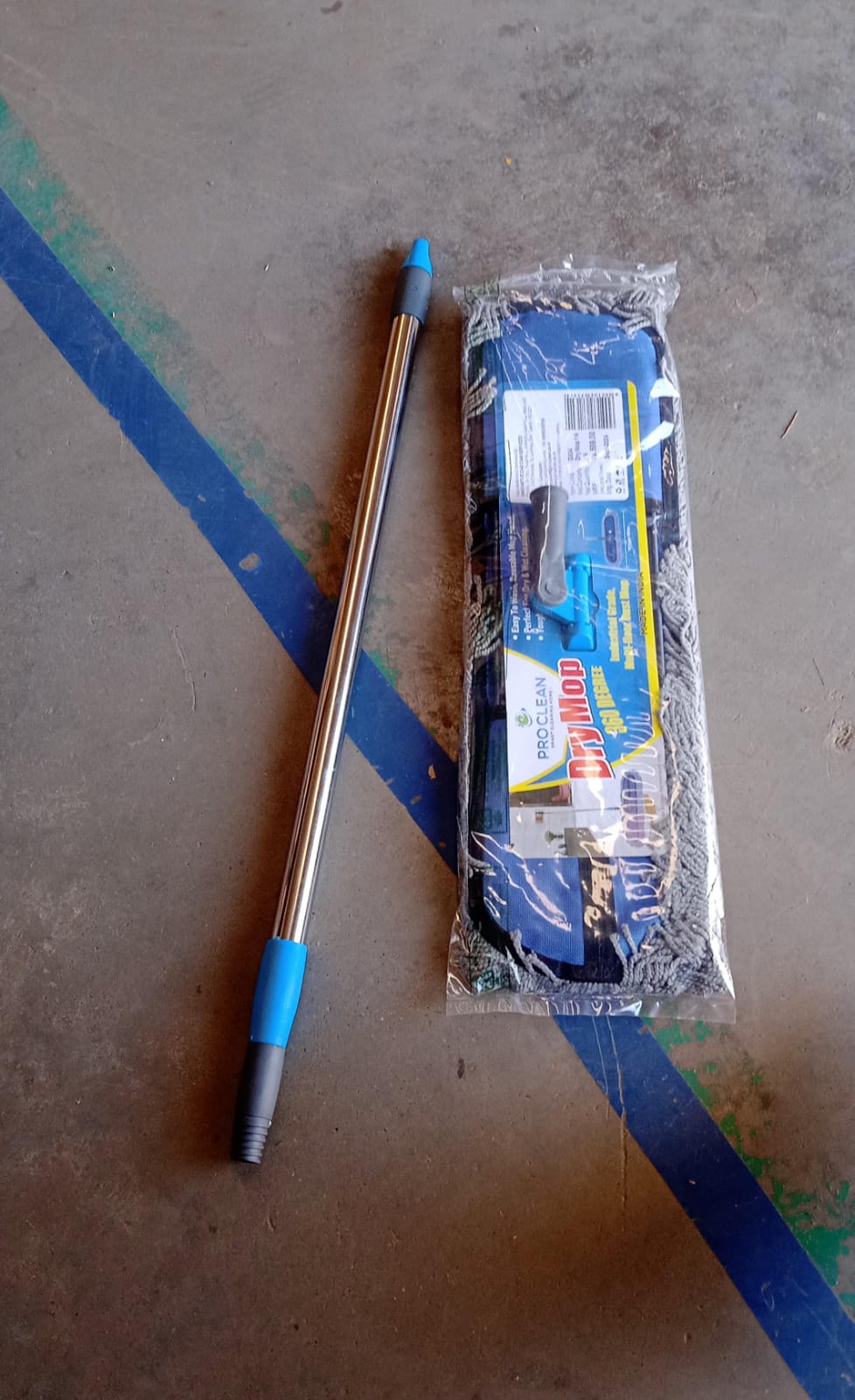 Wet And Dry Cotton Pad Floor Mop With Long Aluminium Handle (1 Pc Large) - DanishHub